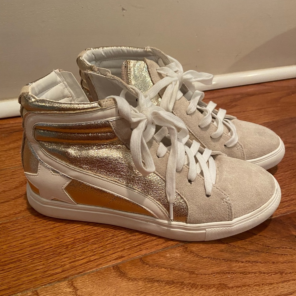 Golden Star Womens fashion hightop sneakers size 9